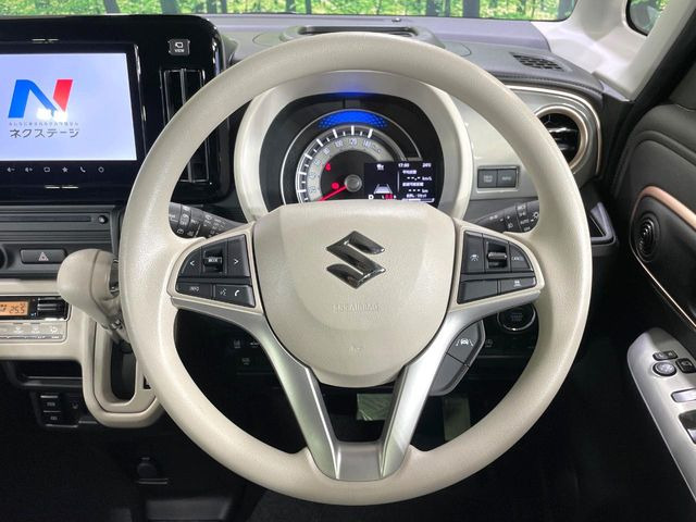 【ステアリングスイッチ】運転中、前方から目線をそらすことなく、オーディオ等の操作が可能な便利機能!安心&快適なドライブを演出してくれます♪
