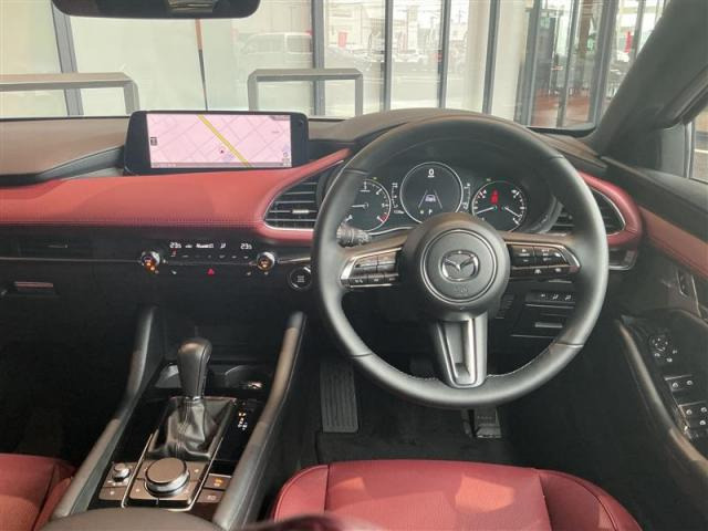 MAZDA3ファストバック1.8 XD ドライブ エディション 4WD