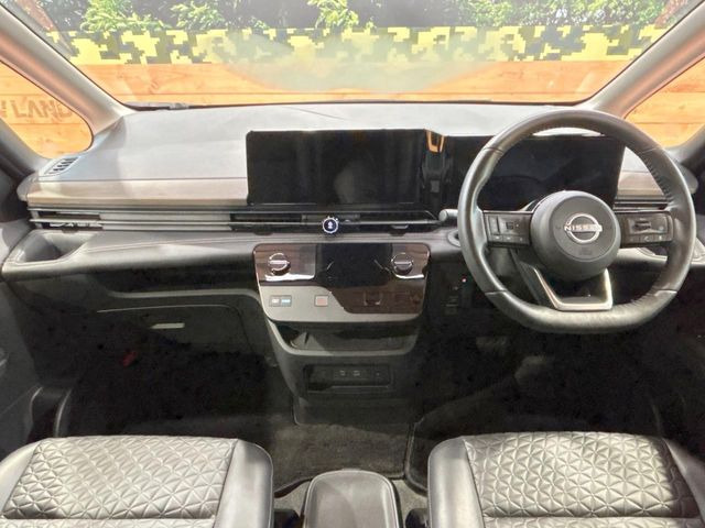 セレナ1.4 e-POWER ハイウェイスターV