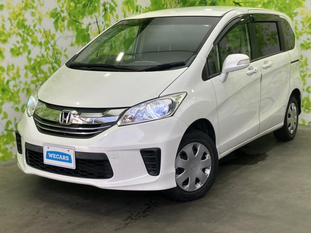 フリード1.5 G プレミアムエディション 4WD
