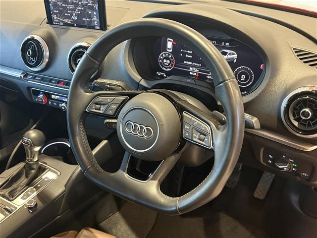 A3セダン40 TFSI クワトロ スポーツ 4WD
