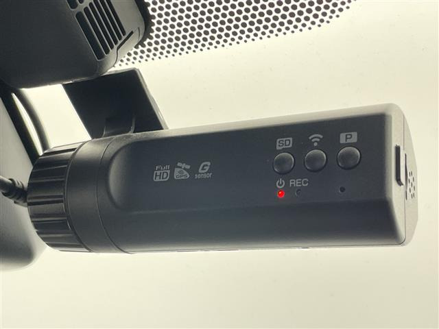 ヴォクシー1.8 ハイブリッド ZS 煌