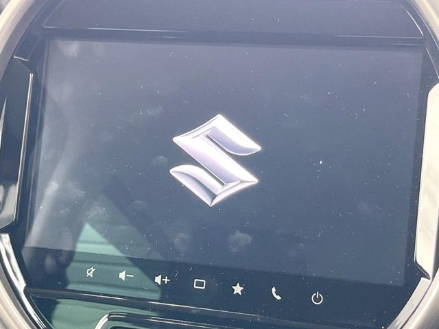 【メーカー純正ナビ】インテリアに溶け込むスタイリッシュな「専用設計」メーカーナビを装備♪視認性や操作性など基本性能にも優れ、より上質なカーライフをお楽しみいただけます。