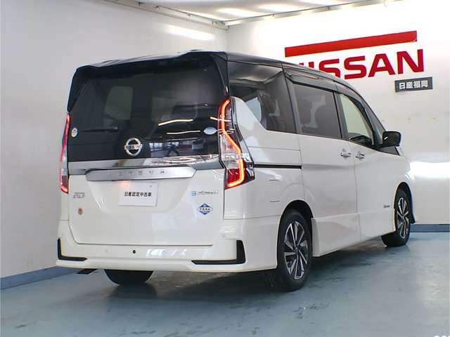 セレナ1.2 e-POWER ハイウェイスターV