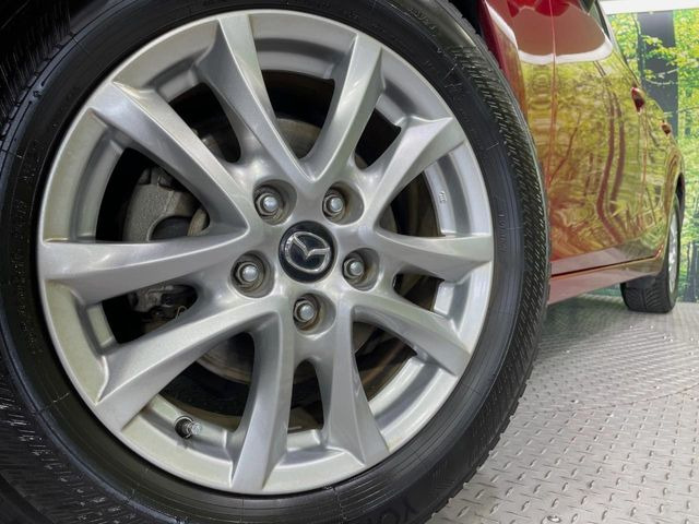 �y����16�C���`�A���~�z�C�[���z�O�ςɃ}�b�`���������A���~�z�C�[���𑕒����Ă���܂��B�e��ЊO�A���~�z�C�[����A�X�^�b�h���X�^�C�����戵�����Ă���܂��B���񂲑��k����������