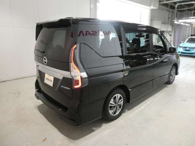 セレナ1.2 e-POWER ハイウェイスターV
