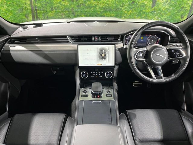 FペイスRダイナミック SE 2.0L D200 ディーゼル 4WD