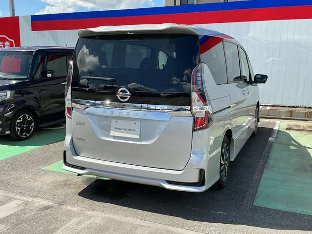 セレナ2.0 ハイウェイスターV