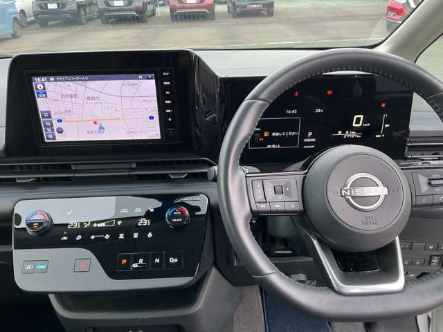 セレナ1.4 e-POWER AUTECH