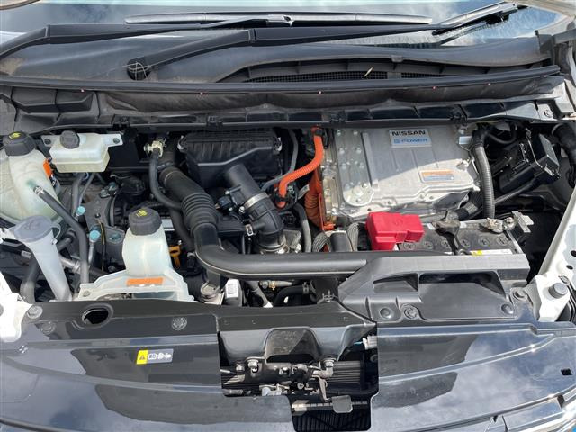 セレナ1.2 e-POWER ハイウェイスターV