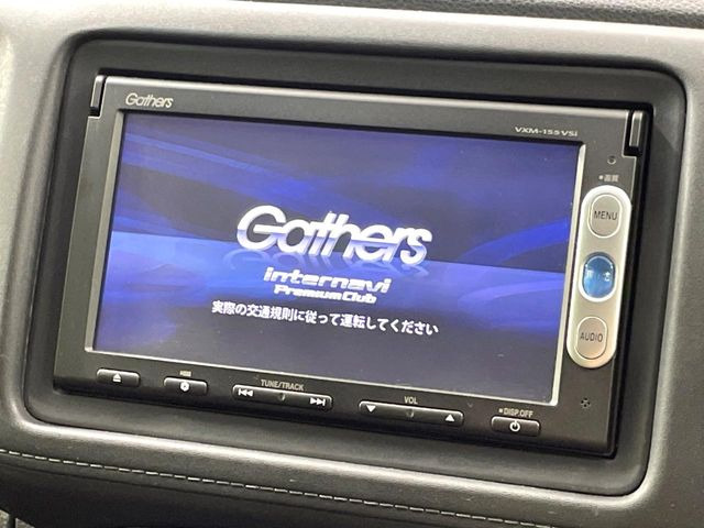【純正ナビ】人気の純正ナビを装備しております。ナビの使いやすさはもちろん、オーディオ機能も充実!キャンプや旅行はもちろん、通勤や買い物など普段のドライブも楽しくなるはず♪