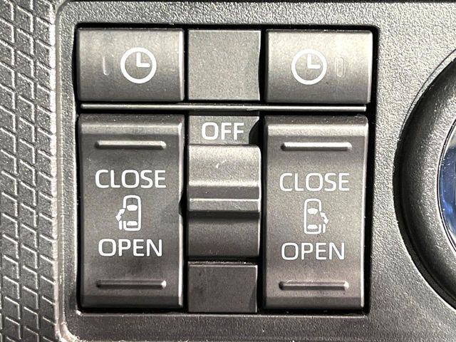 【両側パワースライドドア】スマートキーや運転席のスイッチで後席両側スライドドアの開閉が可能♪電動だから力を入れてドアを開ける必要が無く、小さなお子様でも簡単に開け閉めでき快適です♪