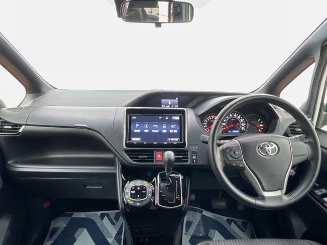 ヴォクシー2.0 ZS