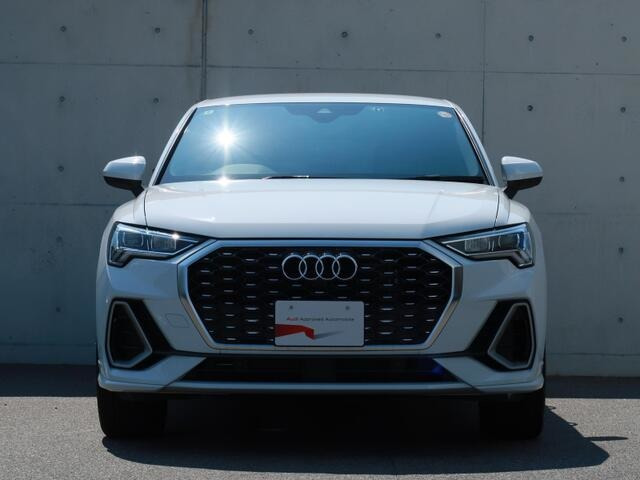 Q3