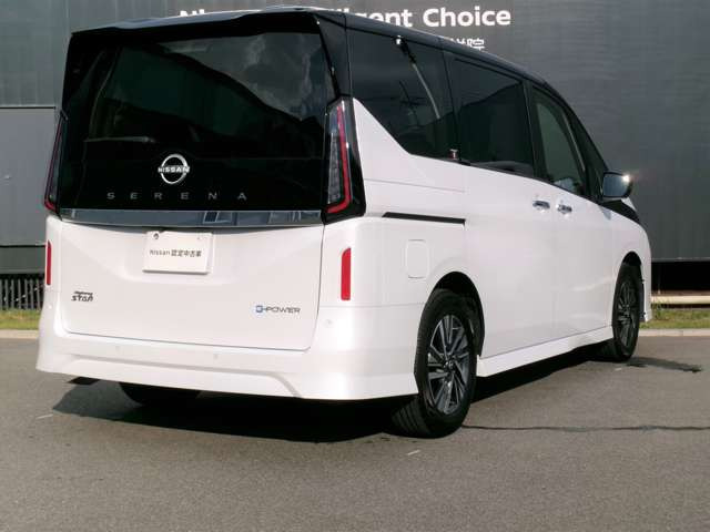 セレナ1.4 e-POWER ハイウェイスターV