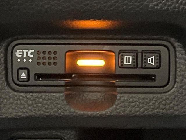 【ETC】高速道路の料金所をストレスなく通過!話題のスポットやサービスエリアに多い「スマートIC」利用時は必須のアイテムです。当店でセットアップを実施、ご納車当日からすぐにご利用いただけます!
