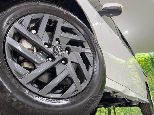 �y����16�C���`�A���~�z�C�[���z�O�ςɃ}�b�`���������A���~�z�C�[���𑕒����Ă���܂��B�e��ЊO�A���~�z�C�[����A�X�^�b�h���X�^�C�����戵�����Ă���܂��B���񂲑��k����������