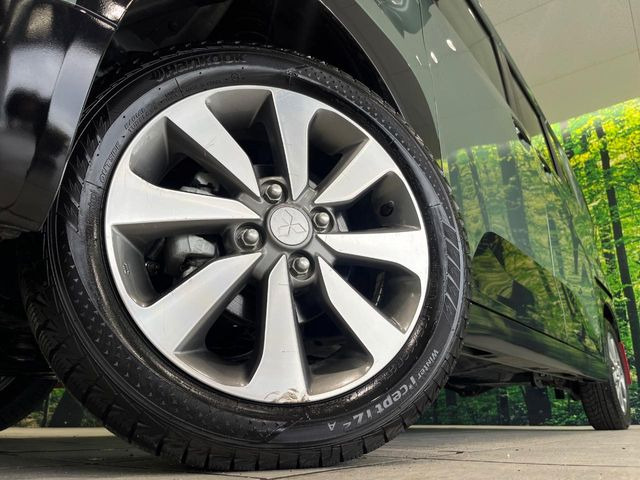 �y����15�C���`�A���~�z�C�[���z�O�ςɃ}�b�`���������A���~�z�C�[���𑕒����Ă���܂��B�e��ЊO�A���~�z�C�[����A�X�^�b�h���X�^�C�����戵�����Ă���܂��B���񂲑��k����������