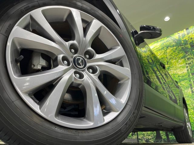 �y����18�C���`�A���~�z�C�[���z�O�ςɃ}�b�`���������A���~�z�C�[���𑕒����Ă���܂��B�e��ЊO�A���~�z�C�[����A�X�^�b�h���X�^�C�����戵�����Ă���܂��B���񂲑��k����������