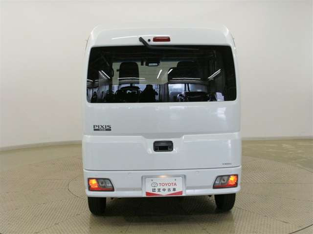 ピクシスバンクルーズ 4WD
