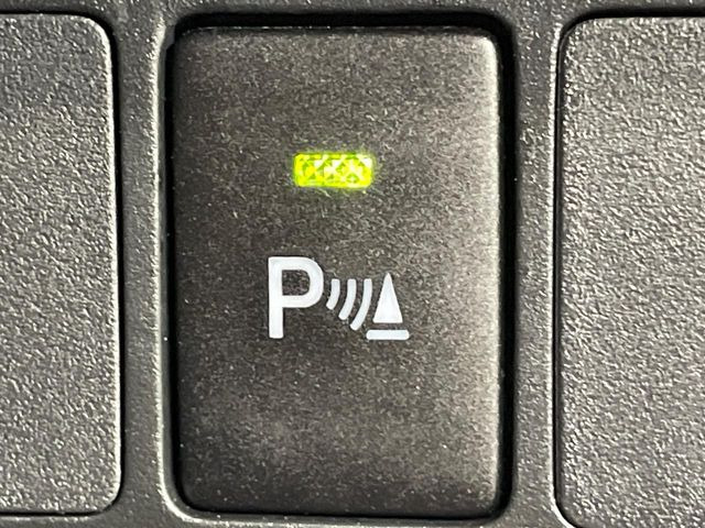 【コーナーセンサー】バンパーに付いたセンサーが障害物を検知!一定の距離に近づくとアラートで教えてくれます♪狭い駐車スペースや車庫入れ時も安心ですね☆