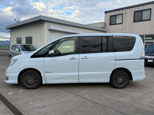 セレナ2.0 ハイウェイスター S-HYBRID