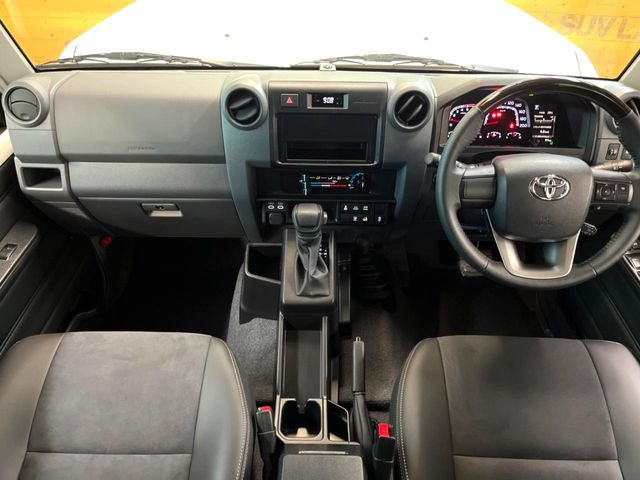 ランドクルーザー702.8 AX ディーゼル 4WD