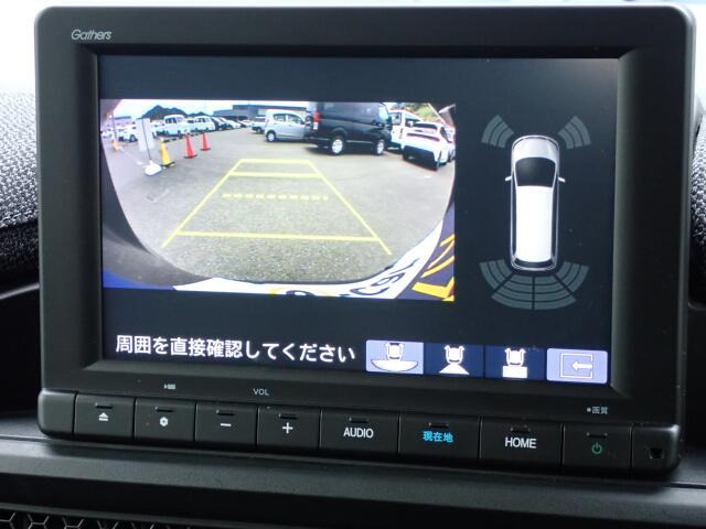 バックカメラ装備しております。駐車時に大変役に立ちますよ。駐車が苦手な方にも便利機能です。