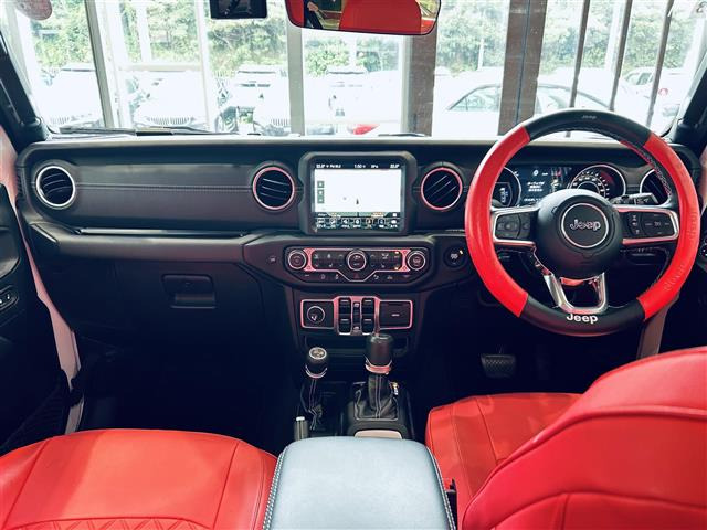 ラングラーアンリミテッド サハラ 4WD