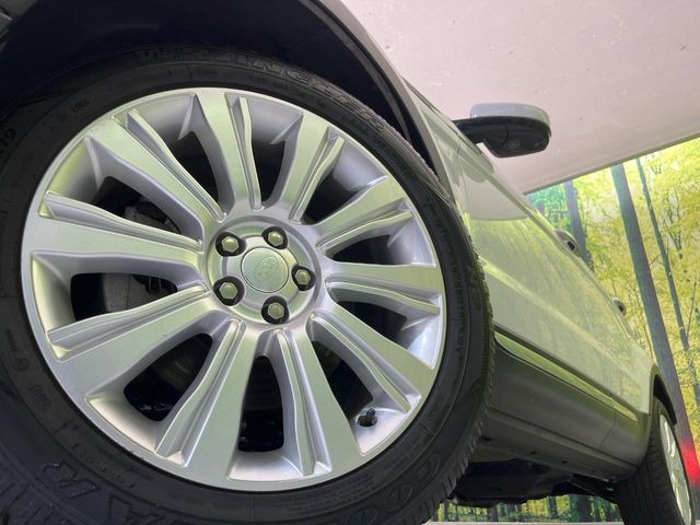 �y����19�C���`�A���~�z�C�[���z�O�ςɃ}�b�`���������A���~�z�C�[���𑕒����Ă���܂��B�e��ЊO�A���~�z�C�[����A�X�^�b�h���X�^�C�����戵�����Ă���܂��B���񂲑��k����������