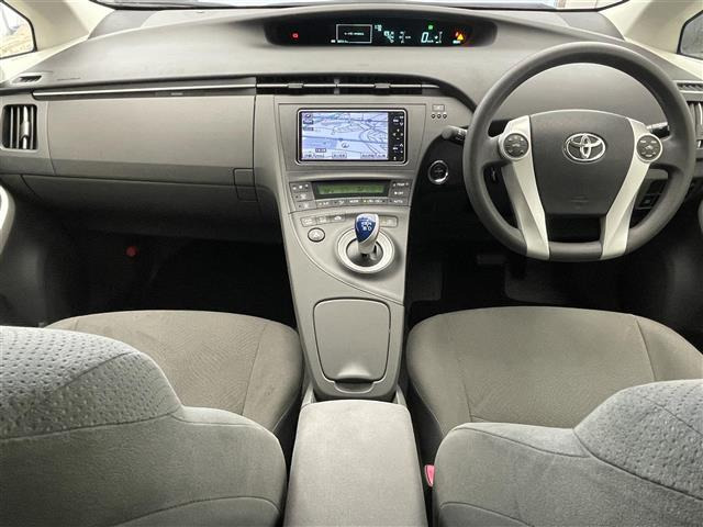 プリウス1.8 S