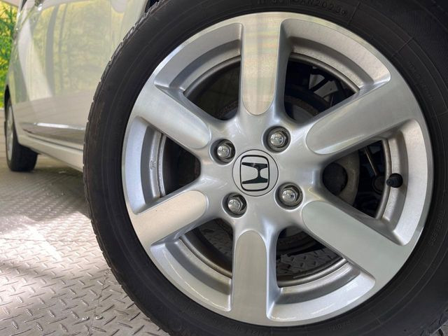 �y����14�C���`�A���~�z�C�[���z�O�ςɃ}�b�`���������A���~�z�C�[���𑕒����Ă���܂��B�e��ЊO�A���~�z�C�[����A�X�^�b�h���X�^�C�����戵�����Ă���܂��B���񂲑��k����������