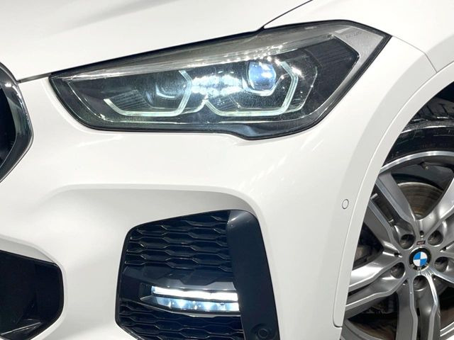 ●LEDヘッドライト:夜間走行時も良好な視界を確保し安心して運転できる高輝度LEDヘッドライトを装備!点灯速度が早く、消費電力も抑えられています。
