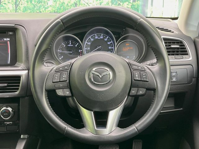 【ステアリングスイッチ】運転中、前方から目線をそらすことなく、オーディオ等の操作が可能な便利機能!安心&快適なドライブを演出してくれます♪
