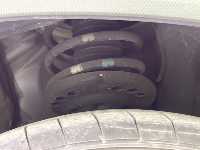 下回りがきれいなうちに、防錆加工の施工がオススメ。降雪地域はもちろん、沿岸部にお住いの方や、趣味でマリン・ウィンタースポーツをされる方にご好評いただいております。