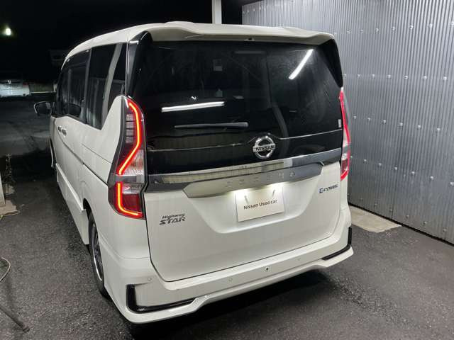 セレナ1.2 e-POWER ハイウェイスターV