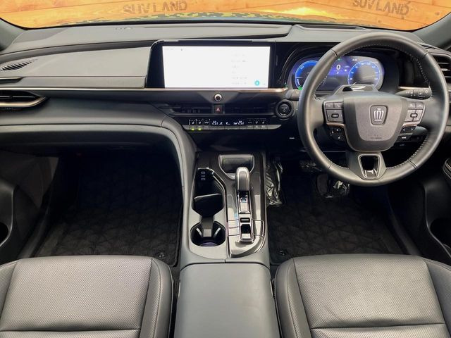 クラウンスポーツ2.5 Z E-Four 4WD