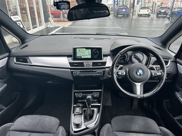 2シリーズグランツアラー218d xドライブ Mスポーツ 4WD