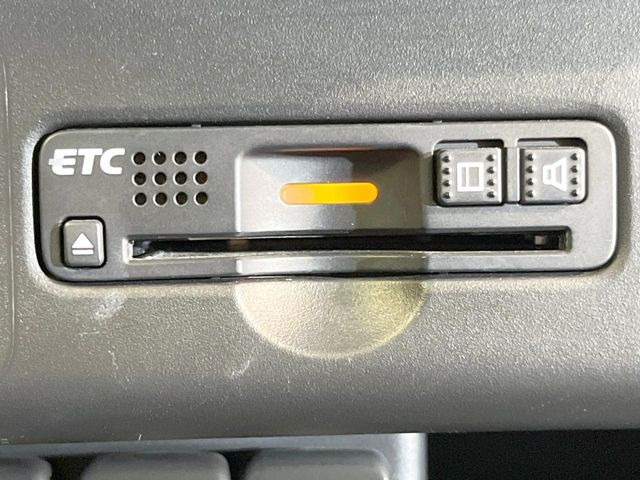 【ETC】高速道路の料金所をストレスなく通過!話題のスポットやサービスエリアに多い「スマートIC」利用時は必須のアイテムです。当店でセットアップを実施、ご納車当日からすぐにご利用いただけます!
