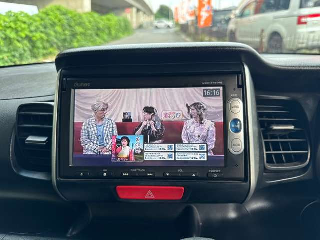 ☆ナビ・CD・DVD・バックカメラ・TV・Bluetooth☆