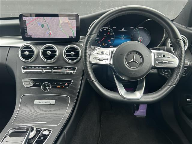CクラスC220d ローレウス エディション