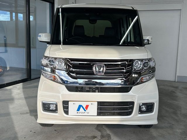 弊社では、全車『修復歴なし』のお車のみ取り扱っております。専任バイヤーによる厳選した仕入れの後、入庫後の車両チェックを行い、ネクステージが認定した高品質な中古車をご提供しております。