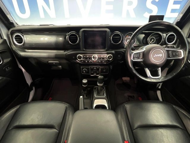 ラングラーアンリミテッド サハラ 4WD