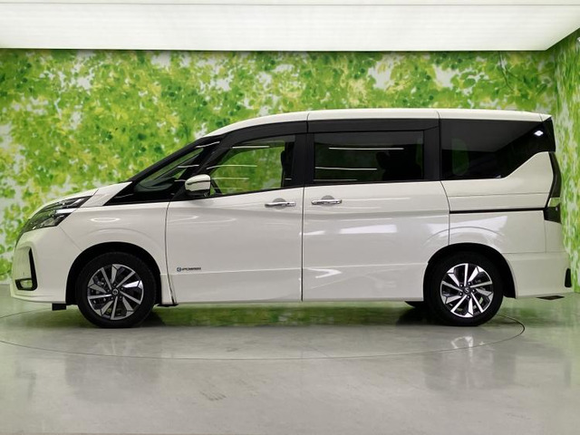 セレナ1.2 e-POWER ハイウェイスターV