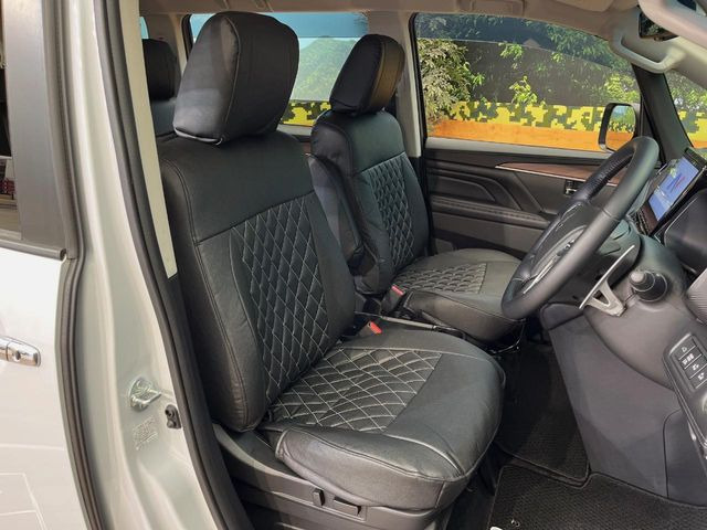 ドライバーによって運転しやすいポジションは異なり、あの車はどうなのか不安なこともありますよね。気になるお車は店頭で乗り込んでご確認いただけます♪