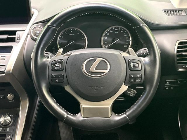 【ステアリングスイッチ】運転中、前方から目線をそらすことなく、オーディオ等の操作が可能な便利機能!安心&快適なドライブを演出してくれます♪