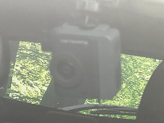【ドライブレコーダー】ドライブレコーダー装備!走行中はもちろん、あおり運転や事故に遭遇した際、映像で記録し、万一のリスクに備えます。※記録用SDカードはお客様ご自身でご準備いただく必要があります。