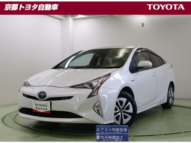 プリウス1.8 A E-Four 4WD
