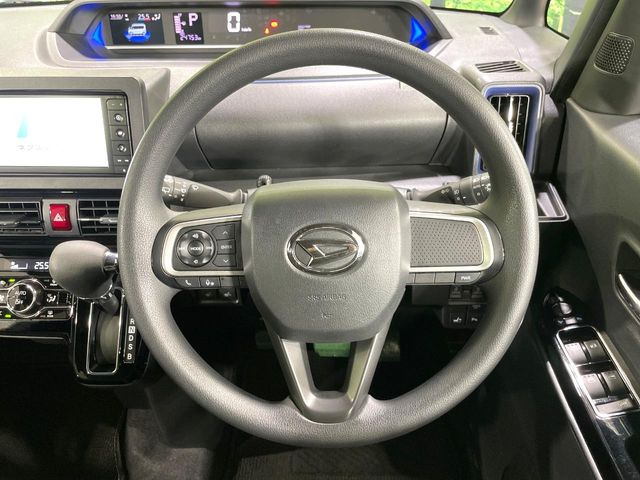 【ステアリングスイッチ】運転中、前方から目線をそらすことなく、オーディオ等の操作が可能な便利機能!安心&快適なドライブを演出してくれます♪