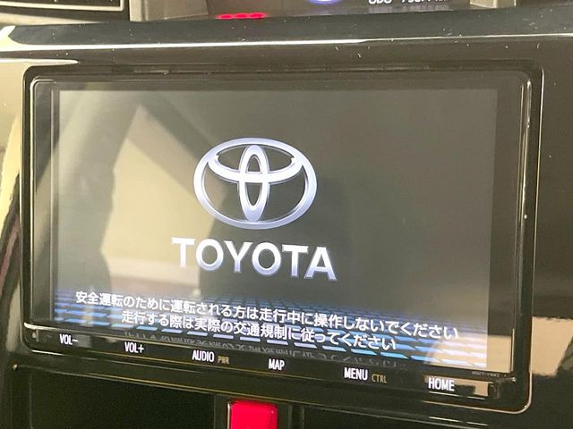 【純正ナビ】人気の純正ナビを装備しております。ナビの使いやすさはもちろん、オーディオ機能も充実!キャンプや旅行はもちろん、通勤や買い物など普段のドライブも楽しくなるはず♪
